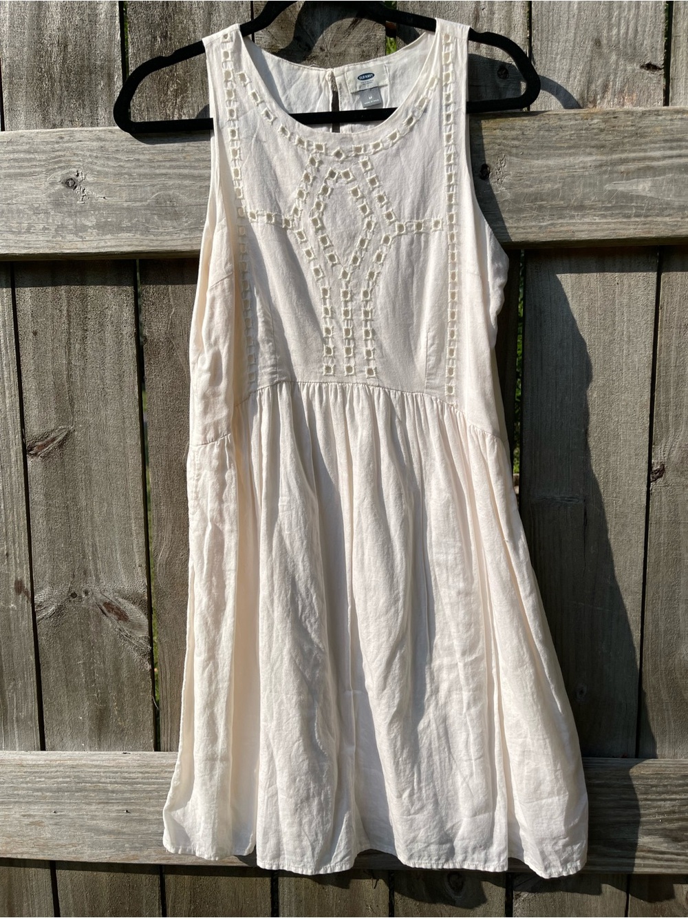 Old Navy Cream Sleeveless Embroidered Midi Dress